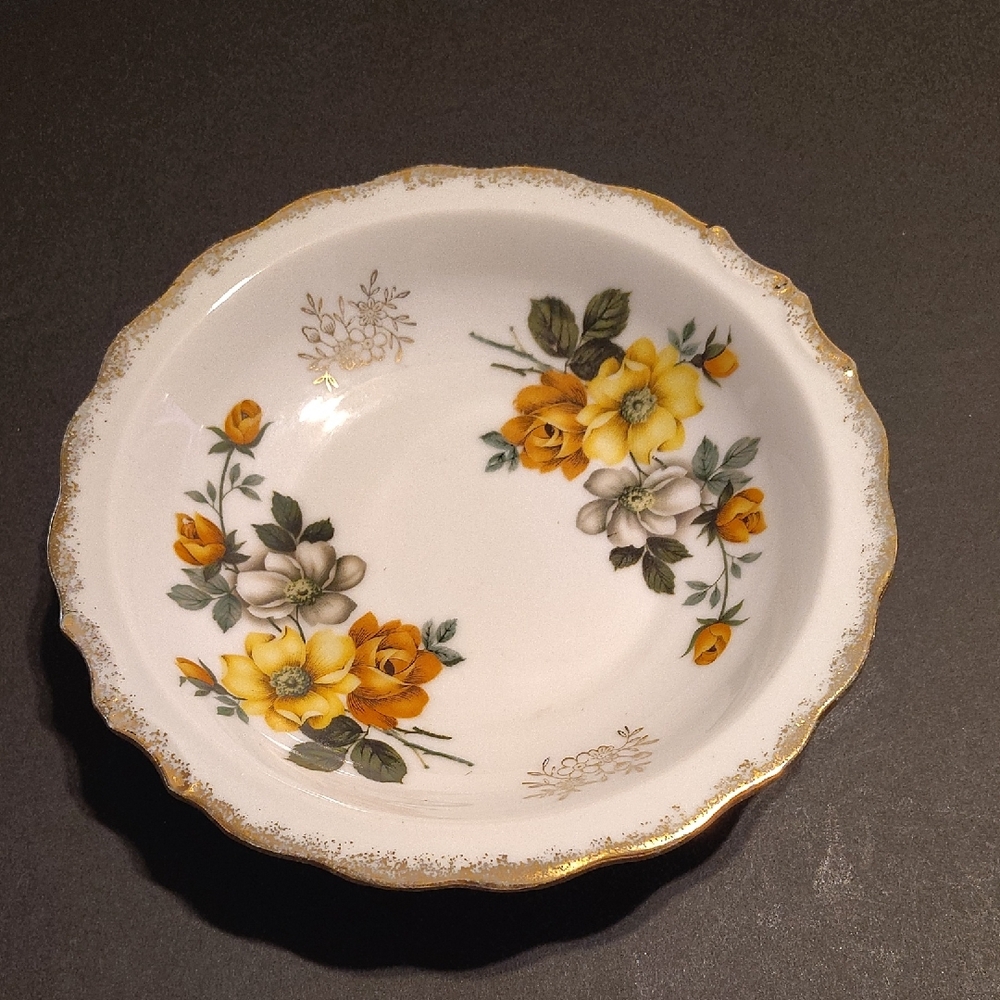 Vintage Floral Porcelain Dinner Plate with Gold Trim